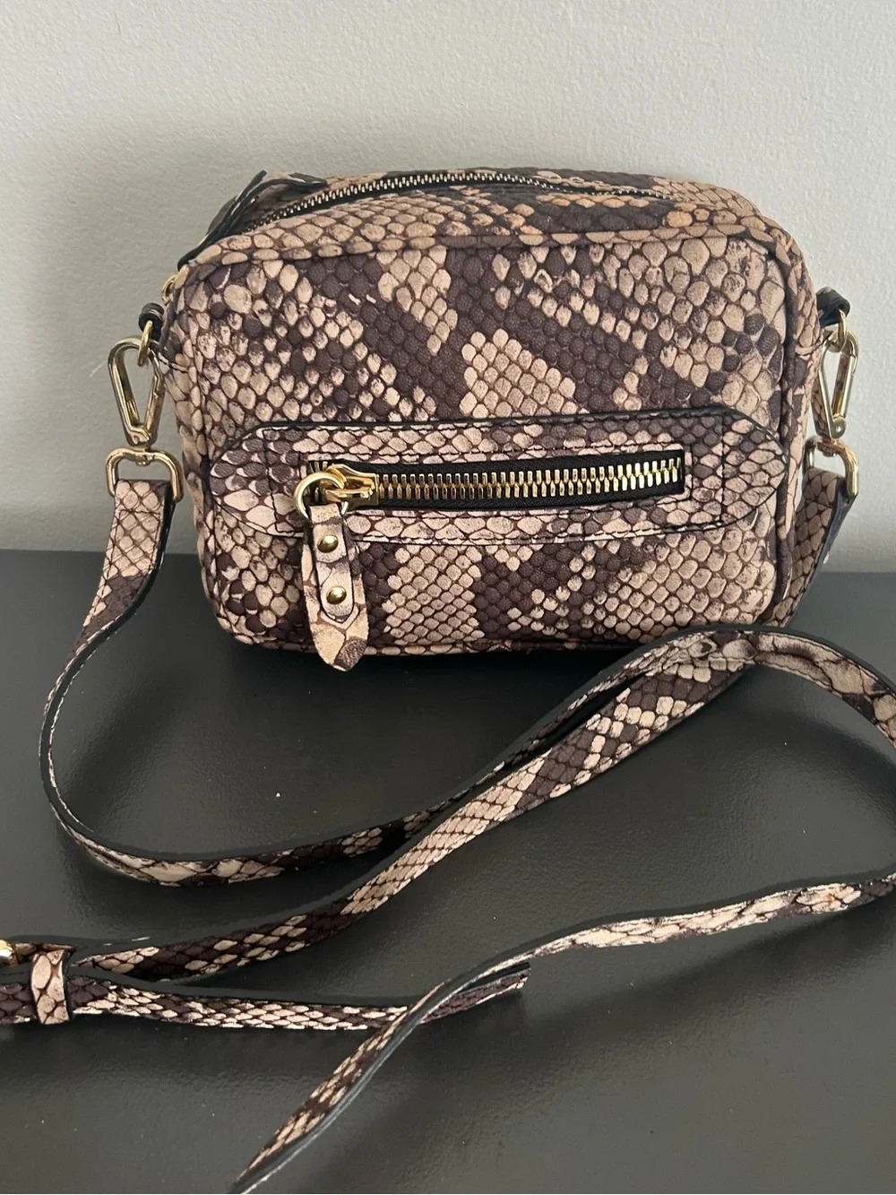 INNUE Made in Italy Leather Python Snake Print Crossbody Camera Bag